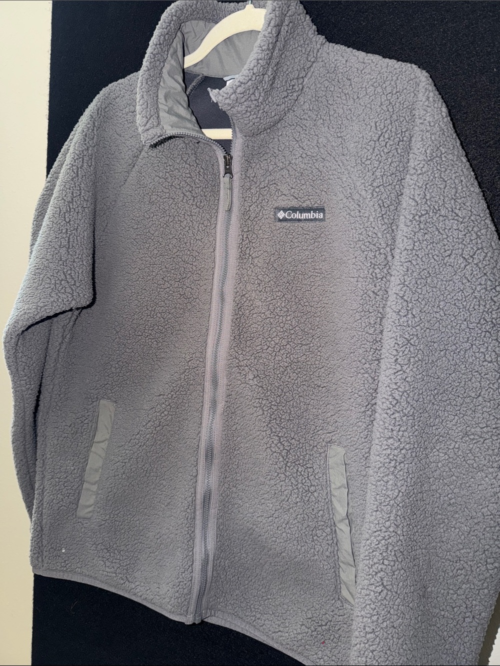 Columbia Men’s Gray zip front Jacket